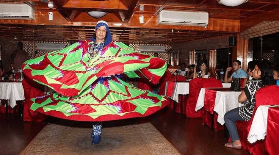 DHOW CRUISE DINNER AT DUBAI CREEK