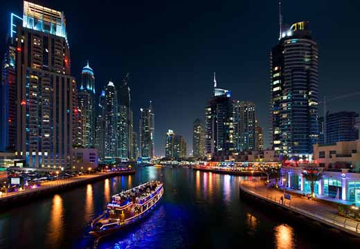 Dhow Cruise Dinner at Dubai Marina | Amersons Travel