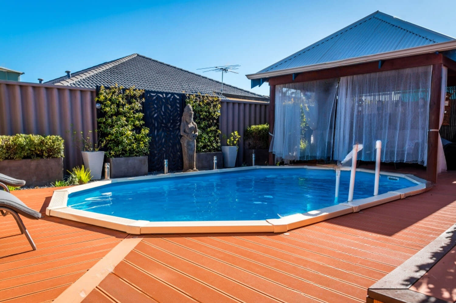 Swimming pool contractors in Abu Dhabi