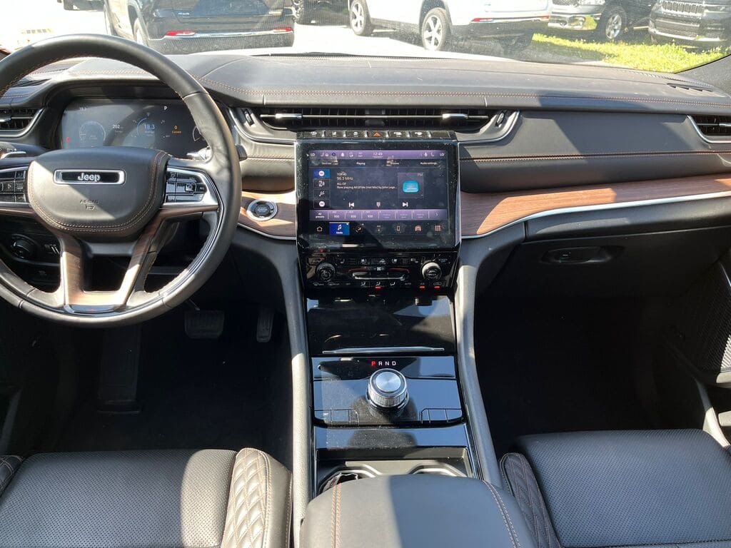 2022 JEEP GRAND CHEROKEE