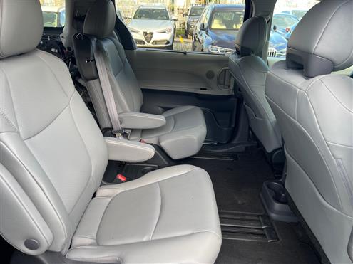 2023 TOYOTA SIENNA HYBRID FOR SALE WHATSAPP +971568033279