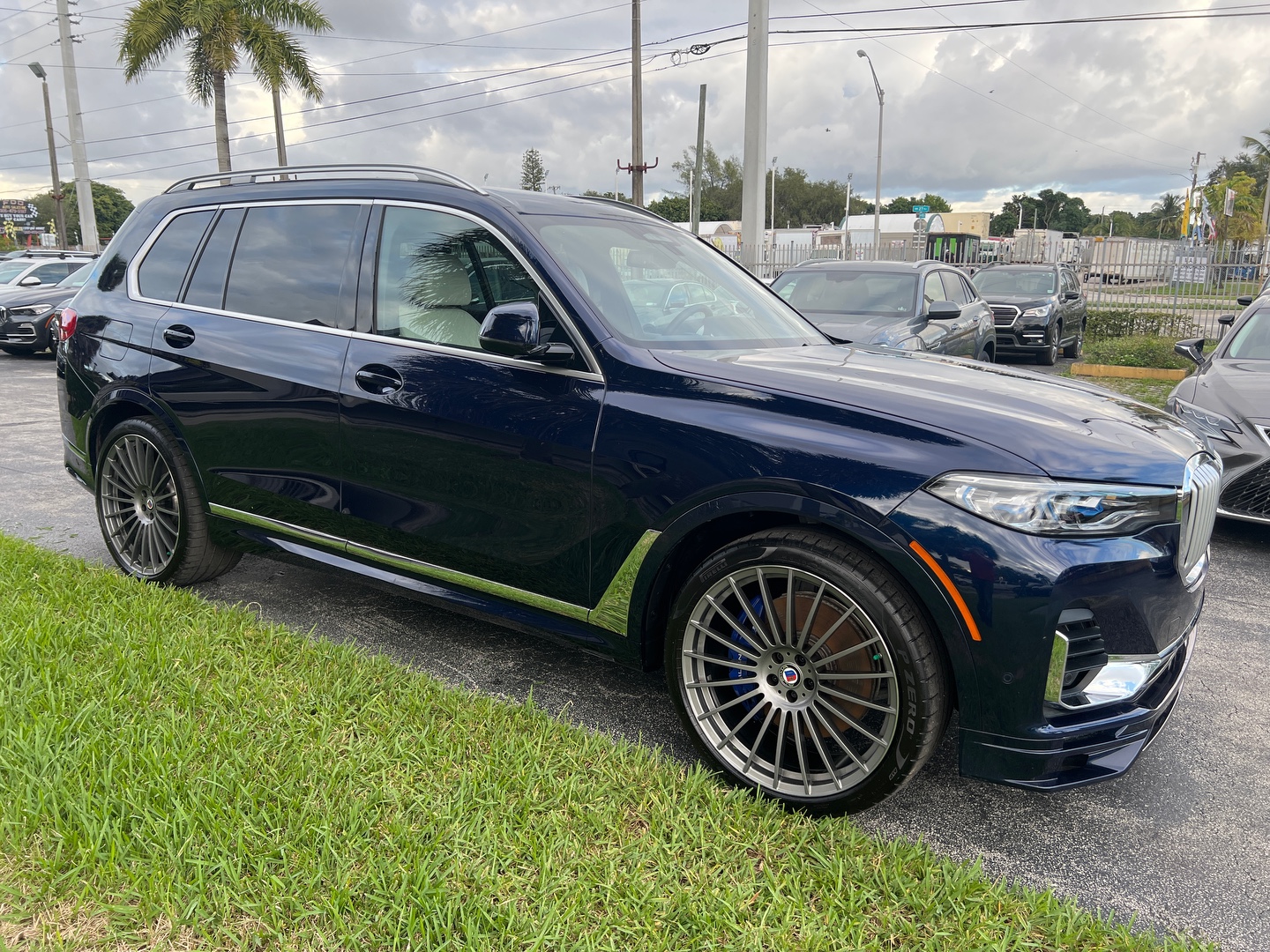 2022 BMW X7 ALPINA XB7