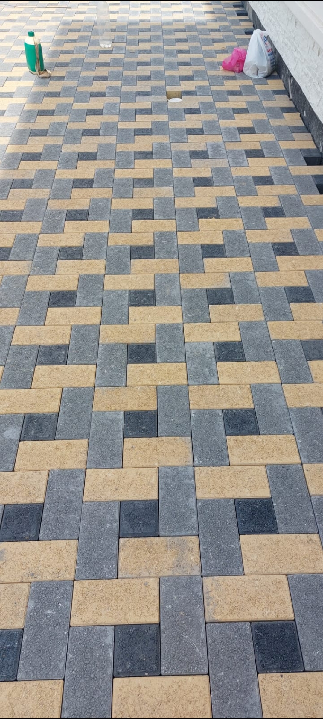 Interlocks Pasco fixing in Abu Dhabi