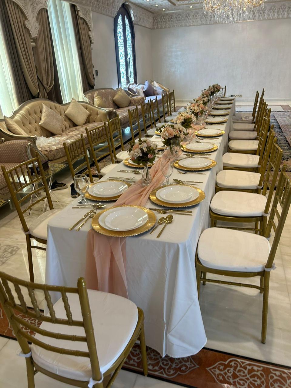 تأجير كراسي وطاولات الكافيه والكوكتيل في أم القيوين