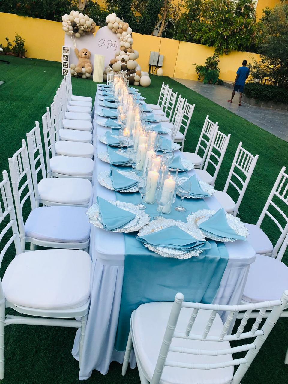 تأجير كراسي وطاولات الكافيه والكوكتيل في أم القيوين