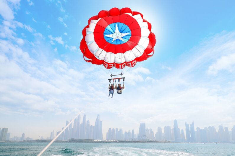 Parasailing in Dubai: Where the Sky Meets Luxury