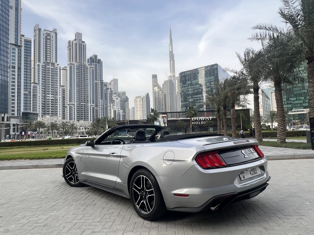 Ford Mustang EcoBoost 2020