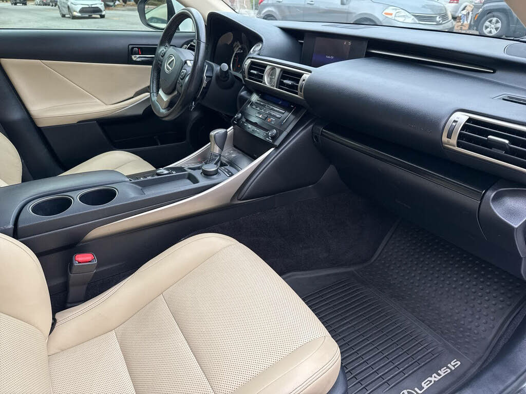 2014 Lexus IS 250 Sedan AWD WhatsApp(+971586375226)