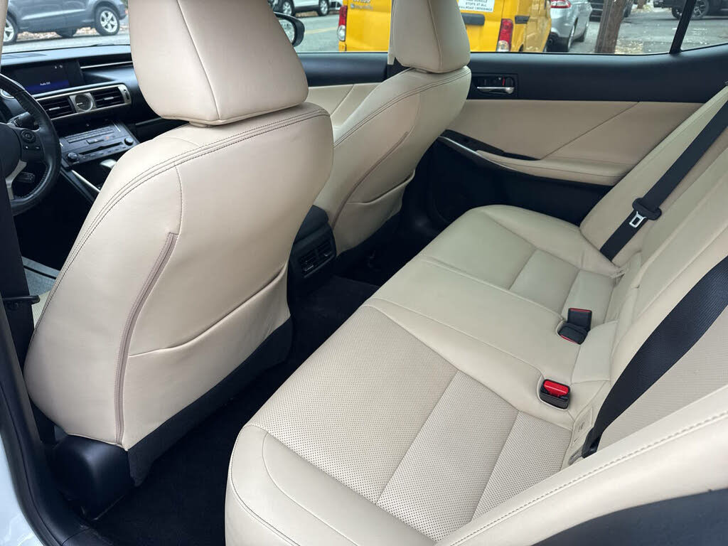 2014 Lexus IS 250 Sedan AWD WhatsApp(+971586375226)