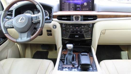 2019 LEXUS LX whatsapp me +971527713895