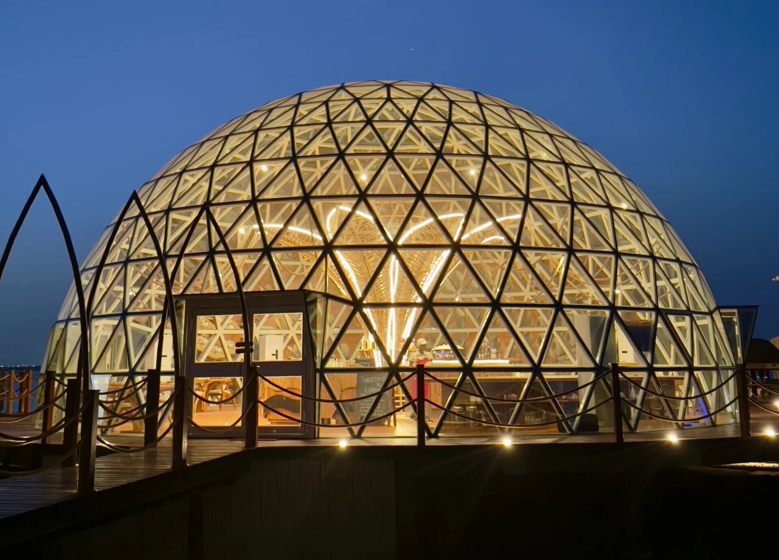 Top 10 Luxury Hotels in Dubai | Dubai Mangrove Resort Price