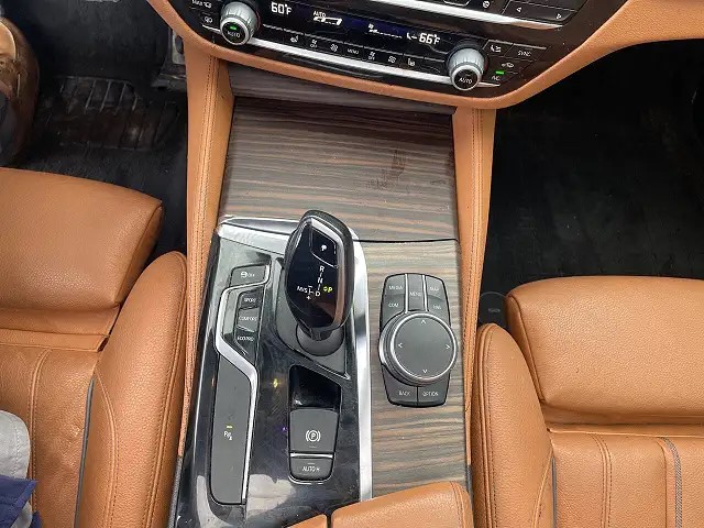 2019 BMW 5 Series 530i