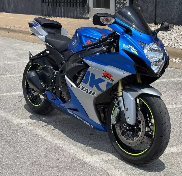 2021 SUZUKI GSXR