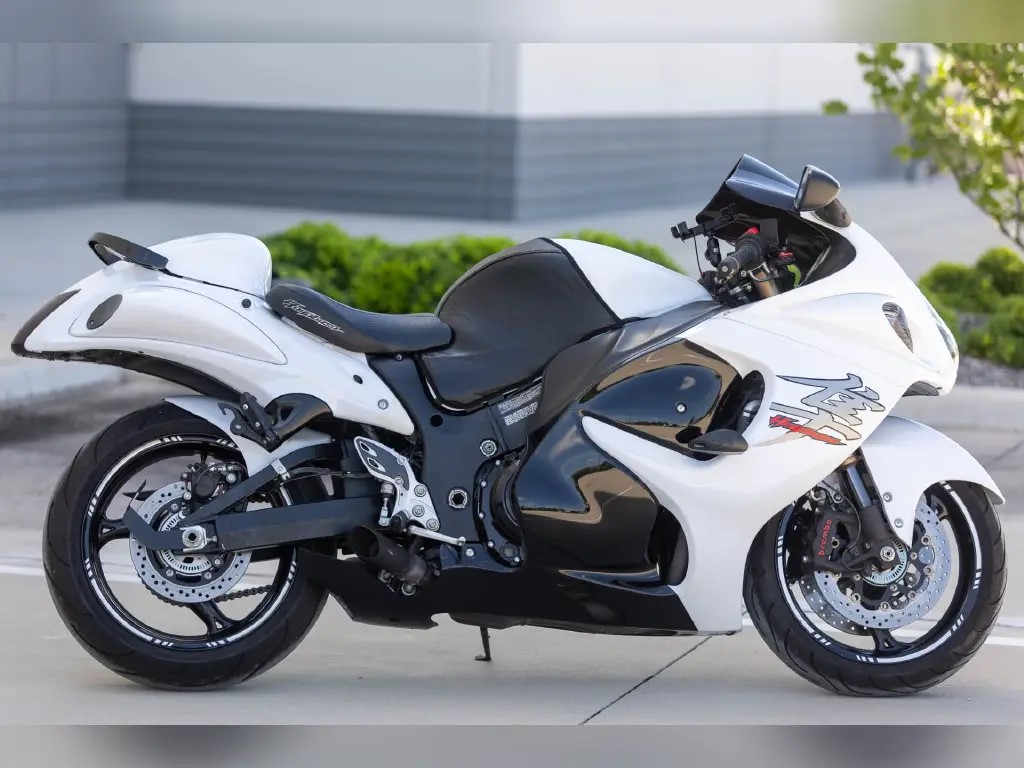 2017 Suzuki Sport bike Motorcycle