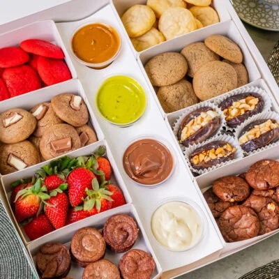 Customized Gathering Boxes UAE – Premium Celebration Boxes by Local Cookies