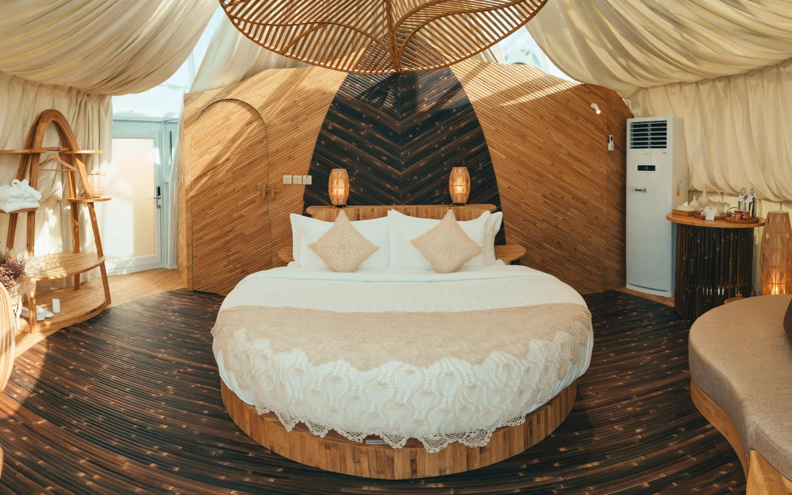 Top 10 Luxury Hotels in Dubai | Dubai Mangrove Resort Price