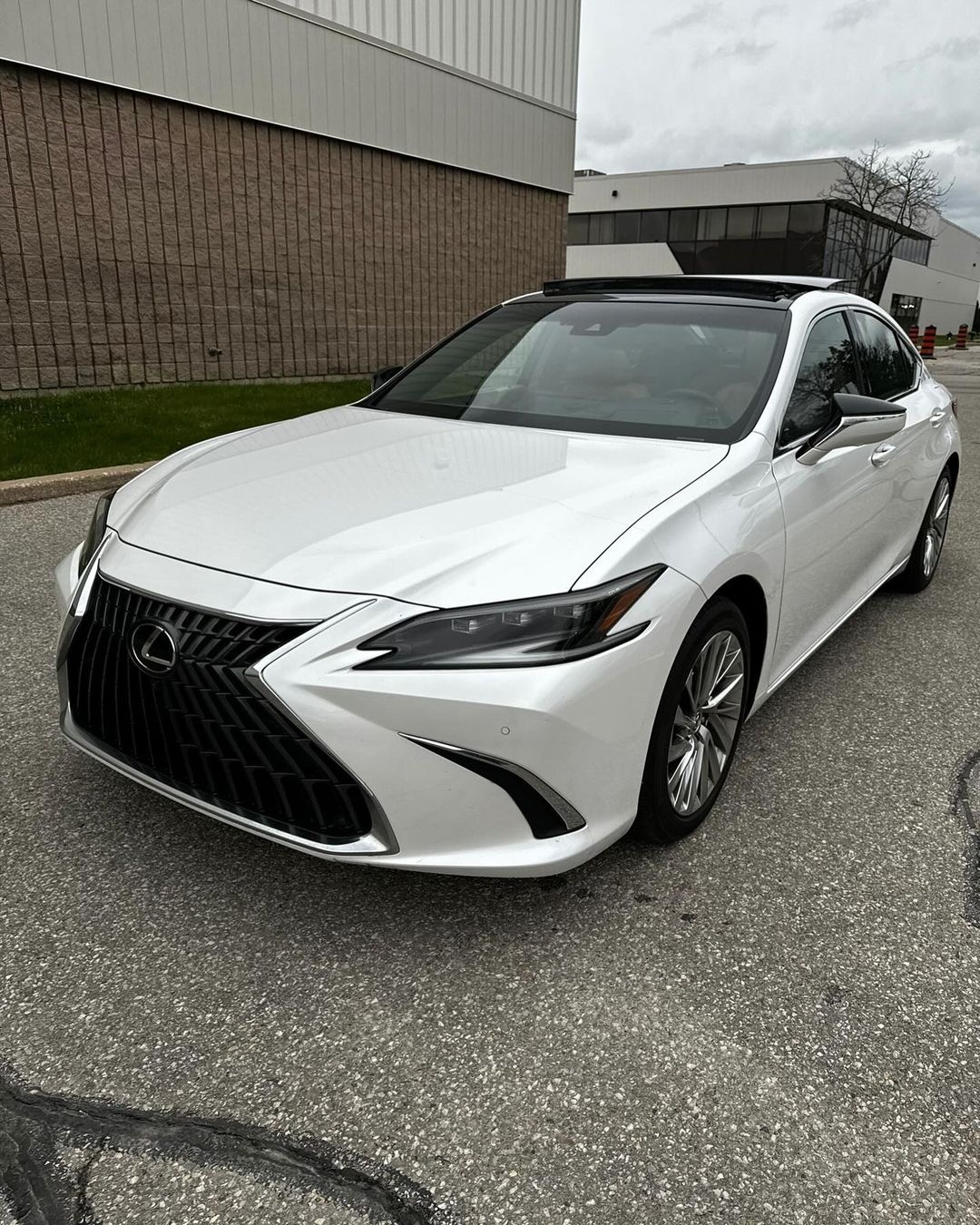 Used GCC 2022 Lexus ES-350 for Sale